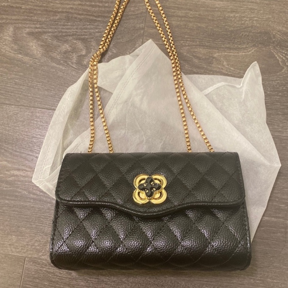 Shoulder chain bag